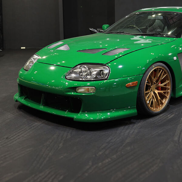 Tom's Racing modifiziert Supra RZ