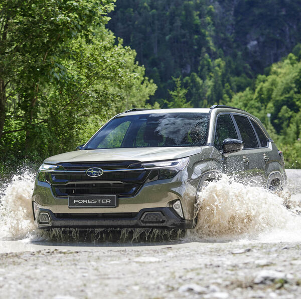 Subaru Forester - Holderadio