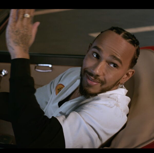 Lewis macht blau 