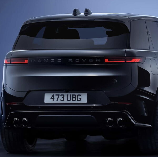 Range Rover Sport SV Black Beauty